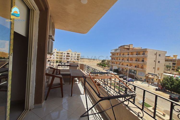 two bedroom apartment furnished intercontinental hurghada balcony (2)_5ebc1_lg